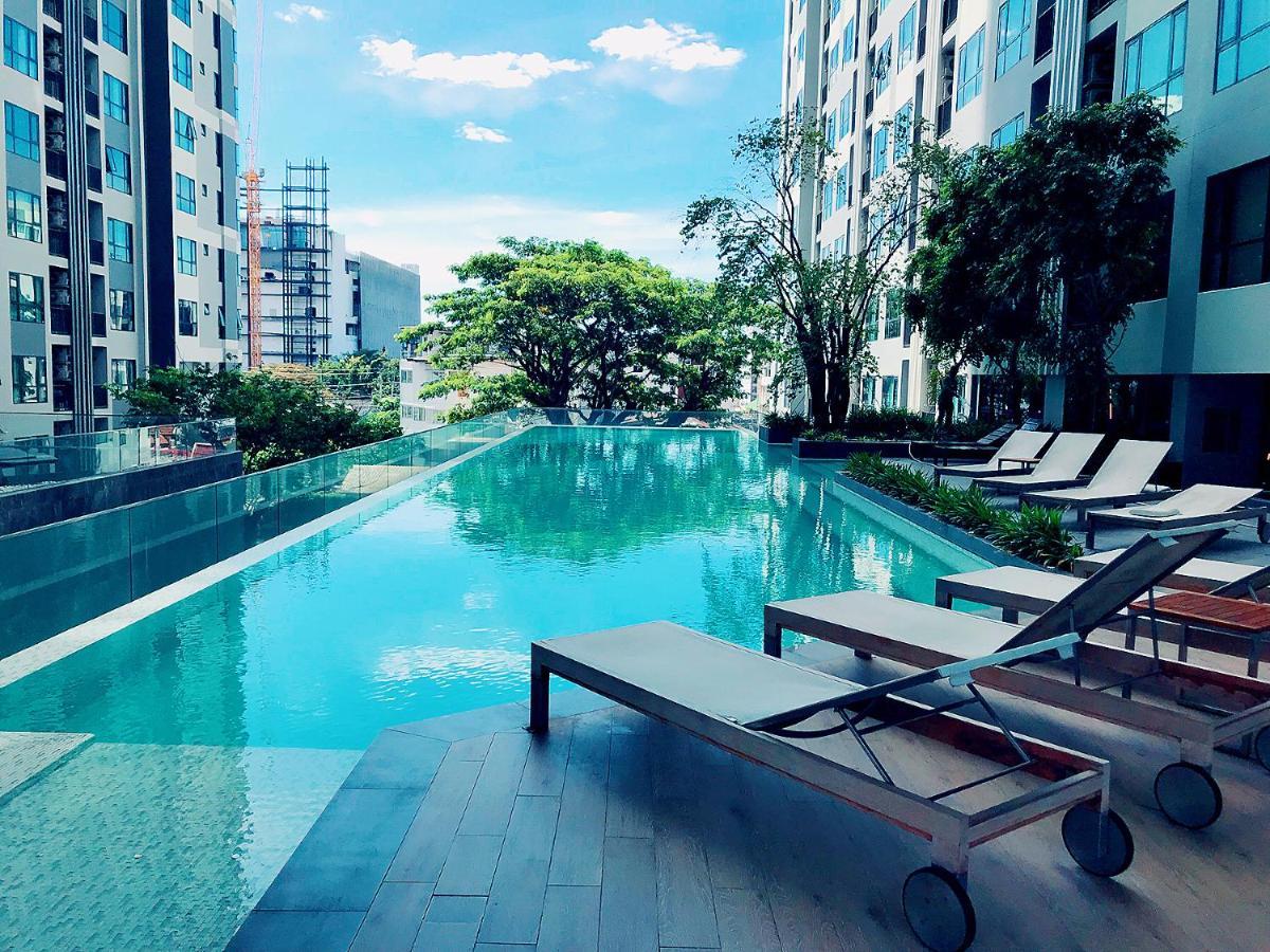 The Base Seaview Holiday Inn Pattaya Luaran gambar