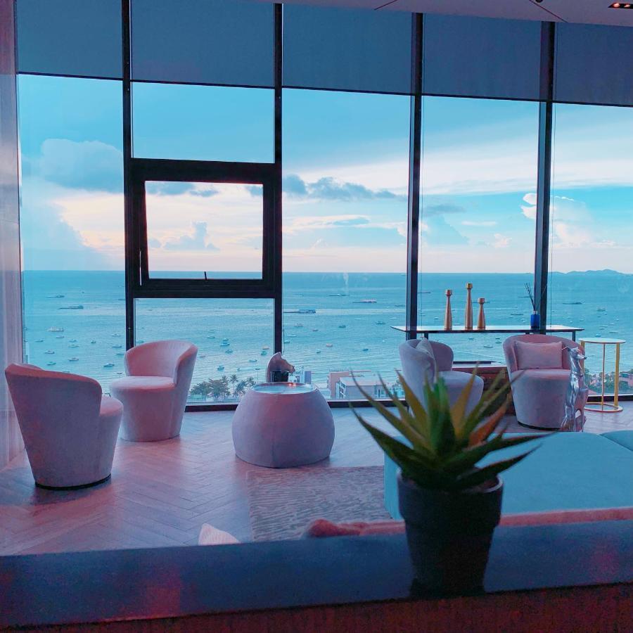 The Base Seaview Holiday Inn Pattaya Luaran gambar