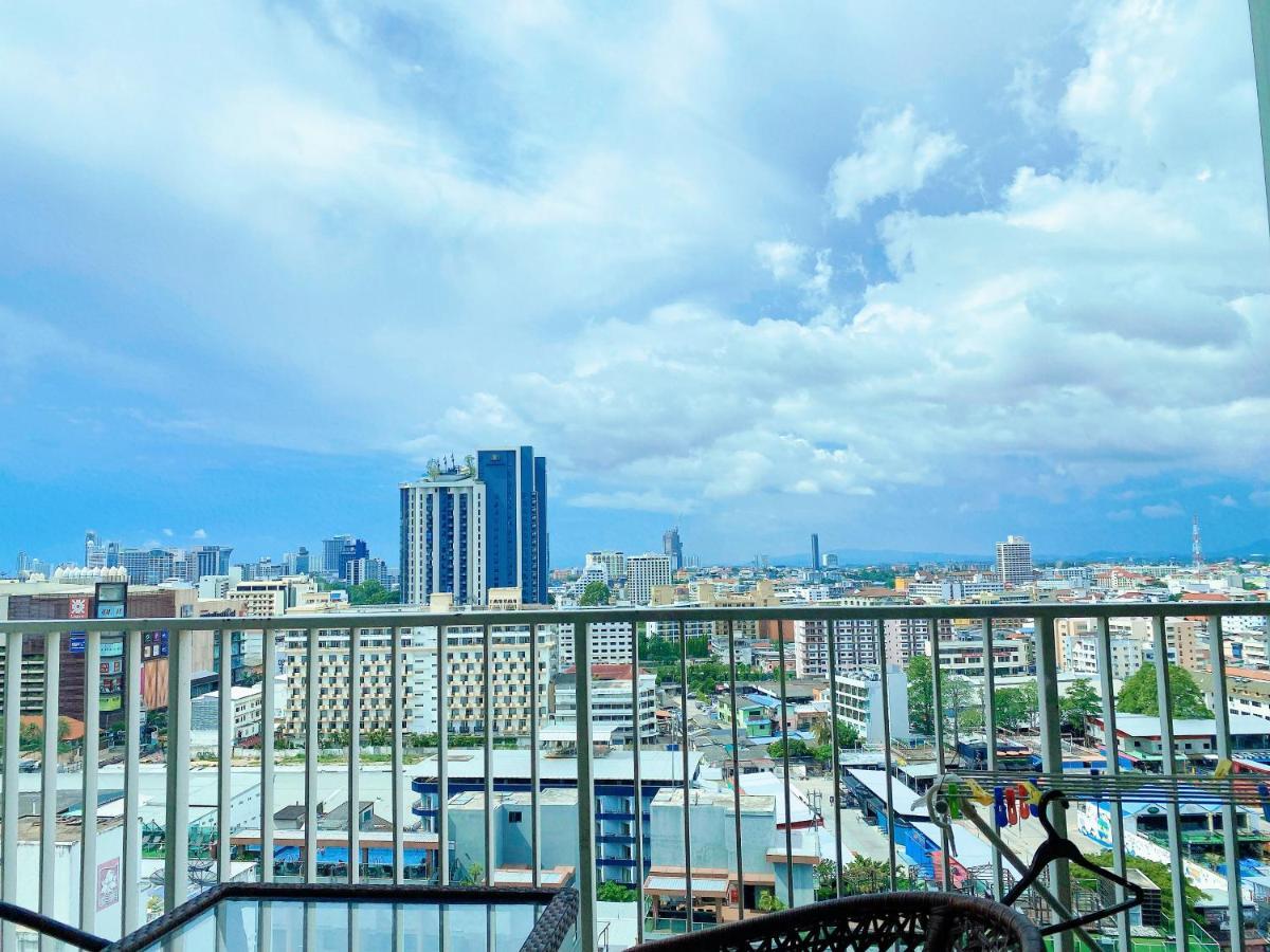 The Base Seaview Holiday Inn Pattaya Luaran gambar