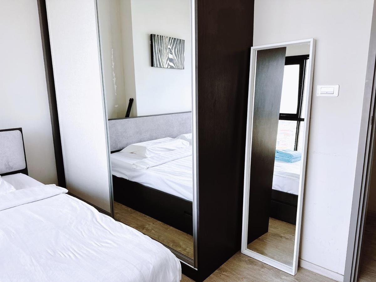 The Base Seaview Holiday Inn Pattaya Luaran gambar