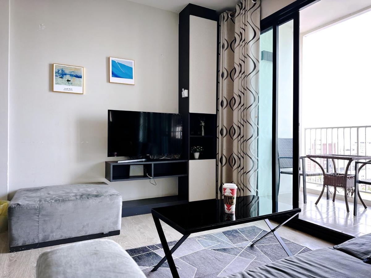 The Base Seaview Holiday Inn Pattaya Luaran gambar
