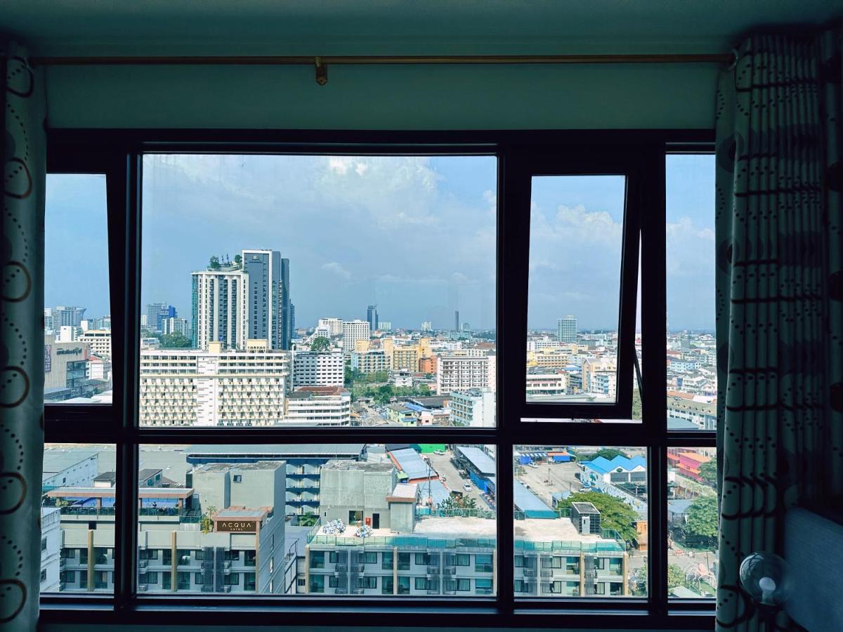 The Base Seaview Holiday Inn Pattaya Luaran gambar