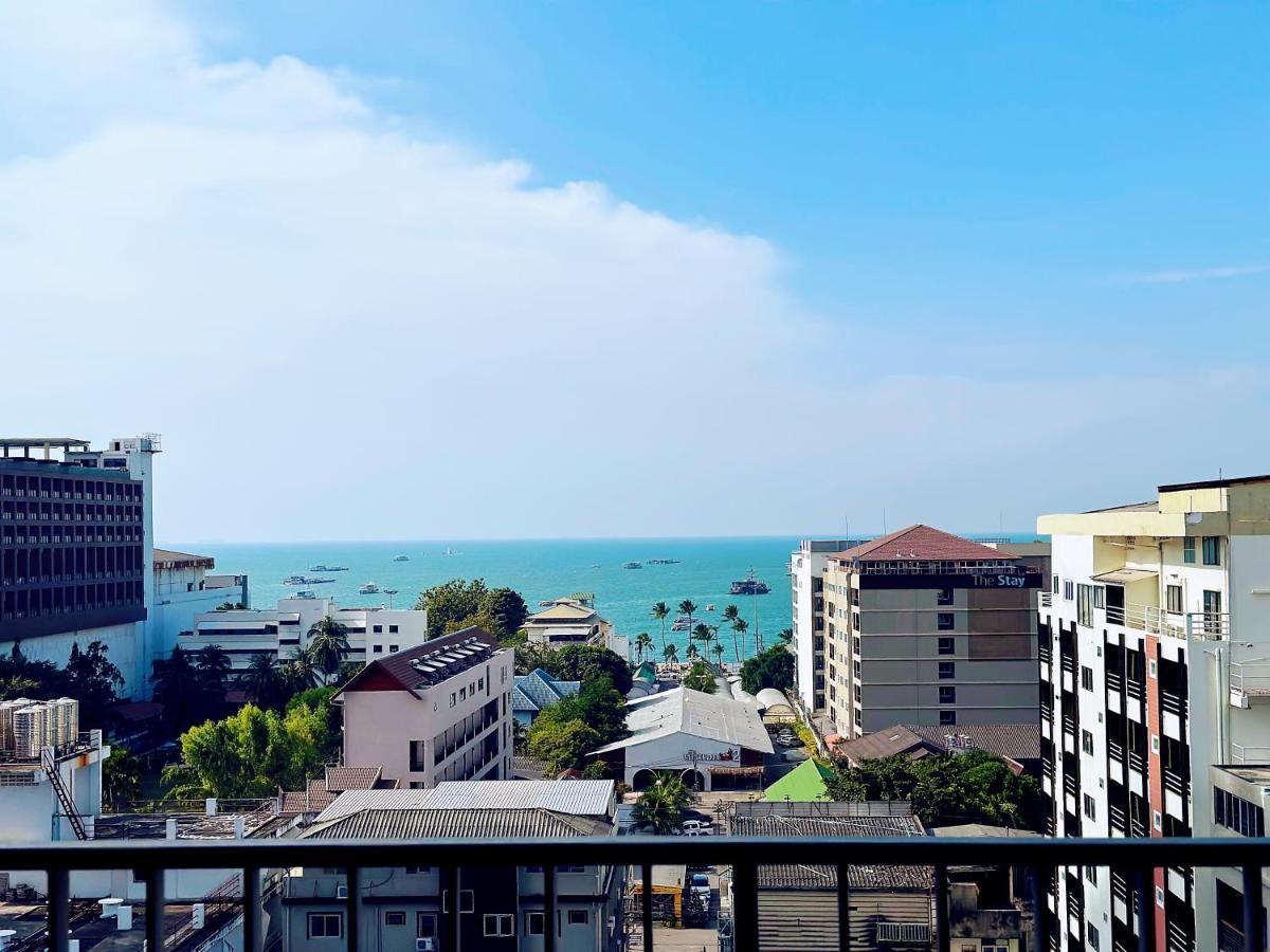 The Base Seaview Holiday Inn Pattaya Luaran gambar