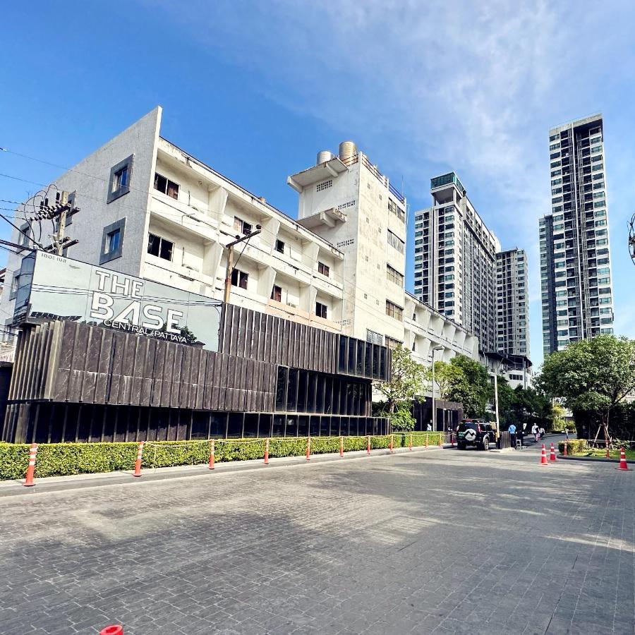 The Base Seaview Holiday Inn Pattaya Luaran gambar